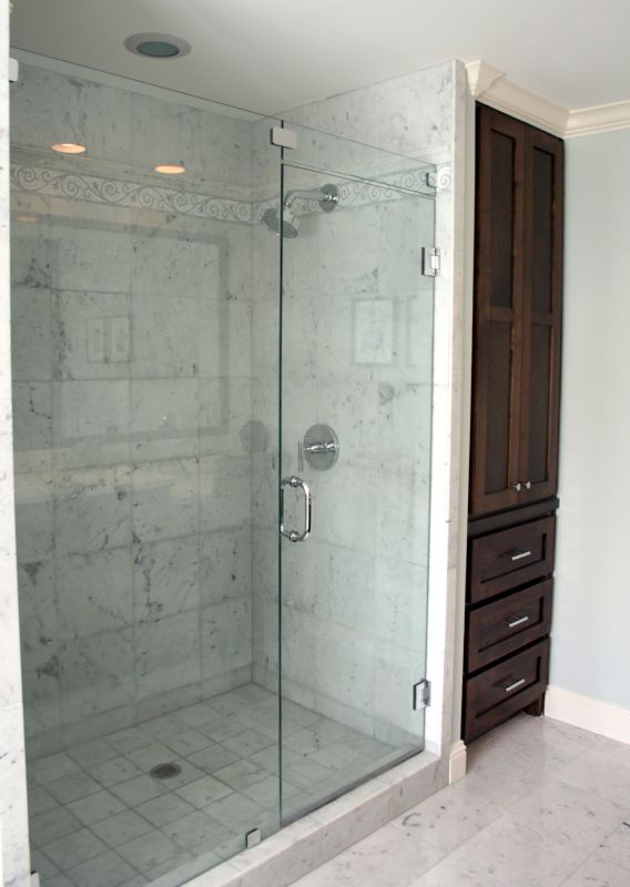 Sleek Minimalist Shower Design